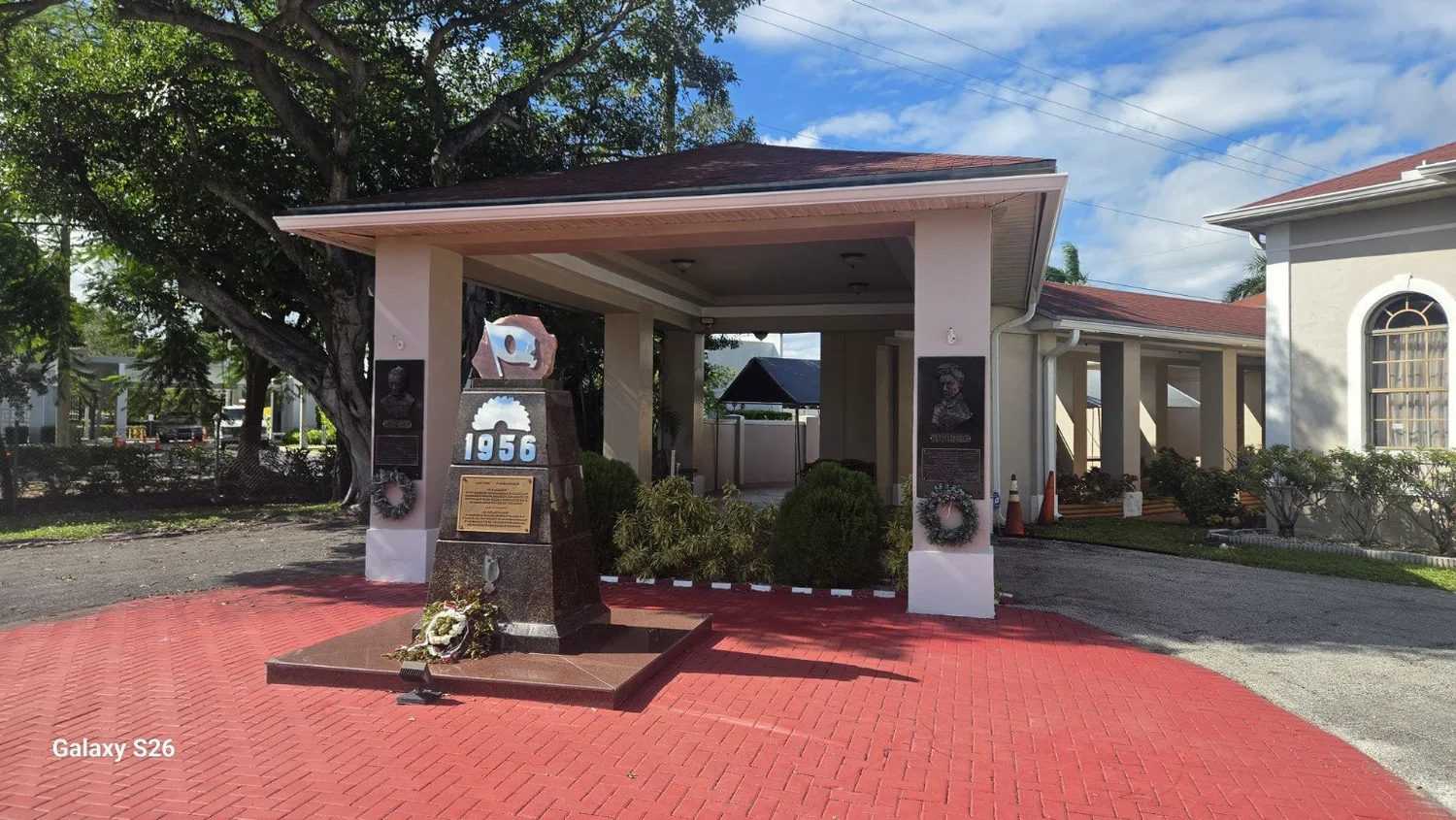 Entrance and grounds of the Hungarian church in Miami