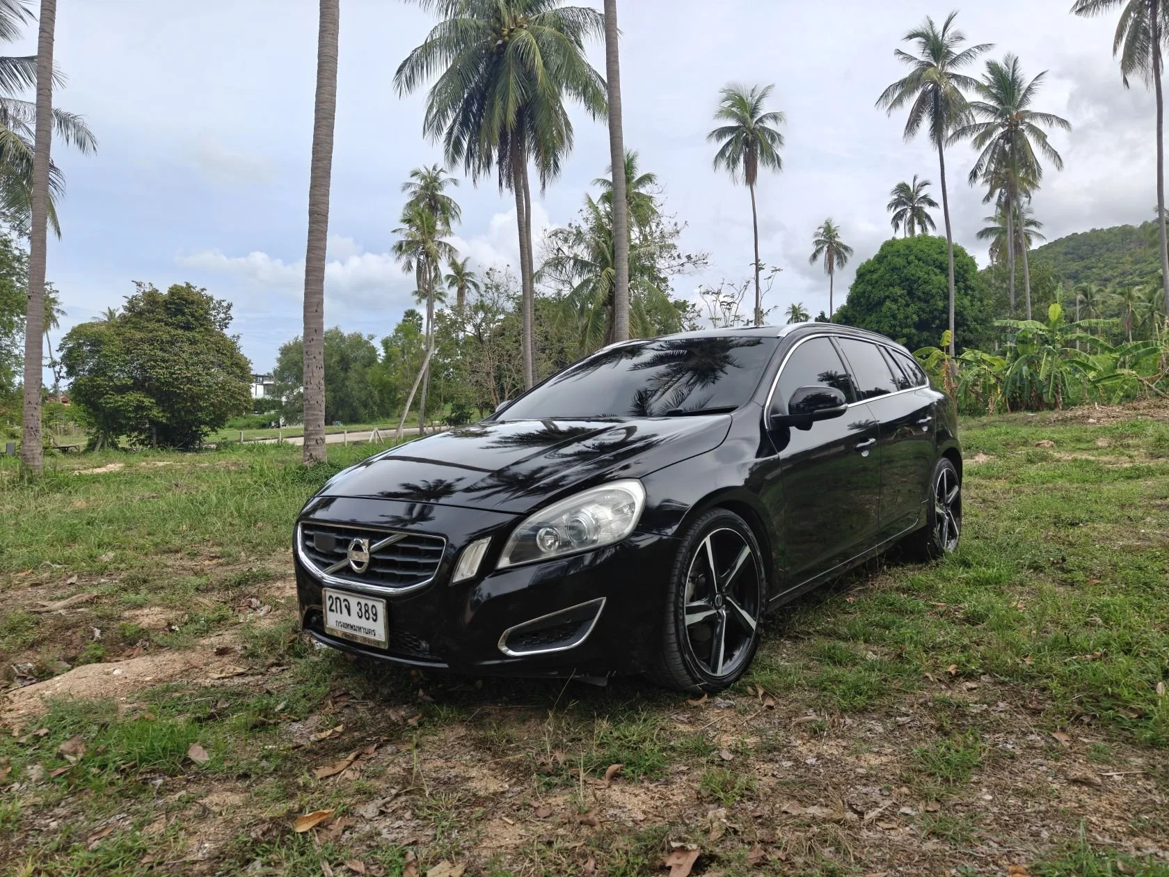 Car photo 2