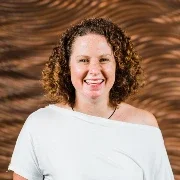 Dr Elizabeth Freeman