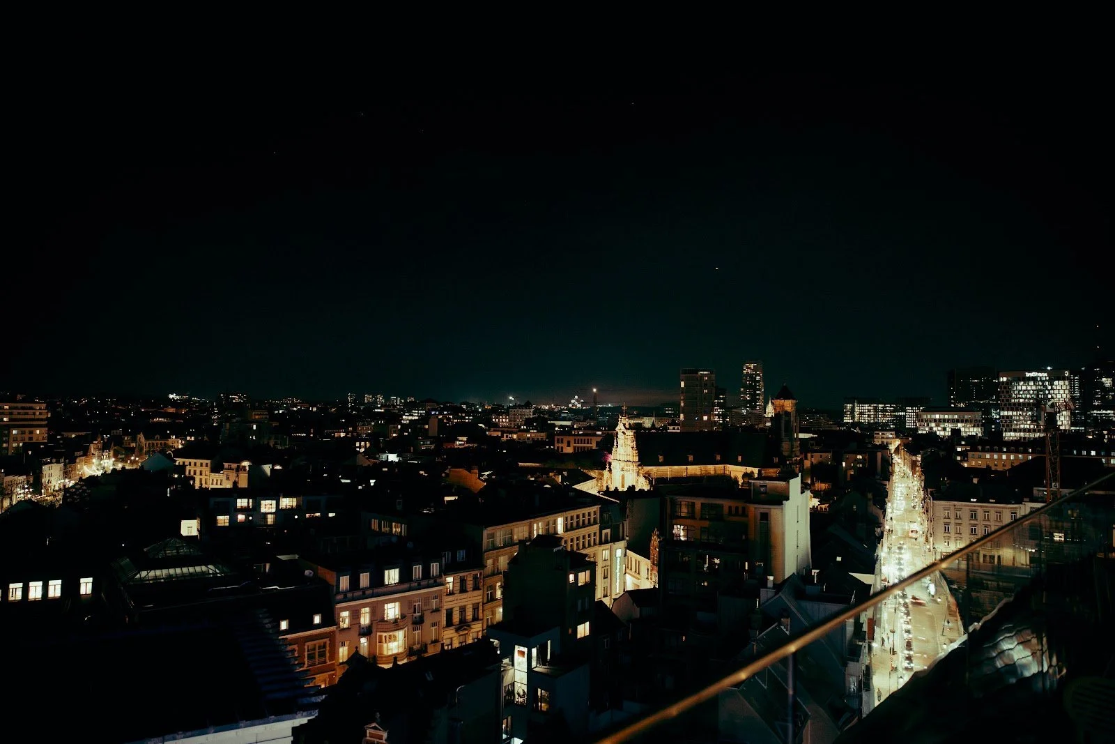 Night view over the Brussels rooftops from the Penthouse