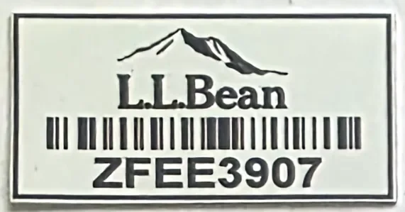 Etiqueta de activo de L.L.Bean con logo y código de barras