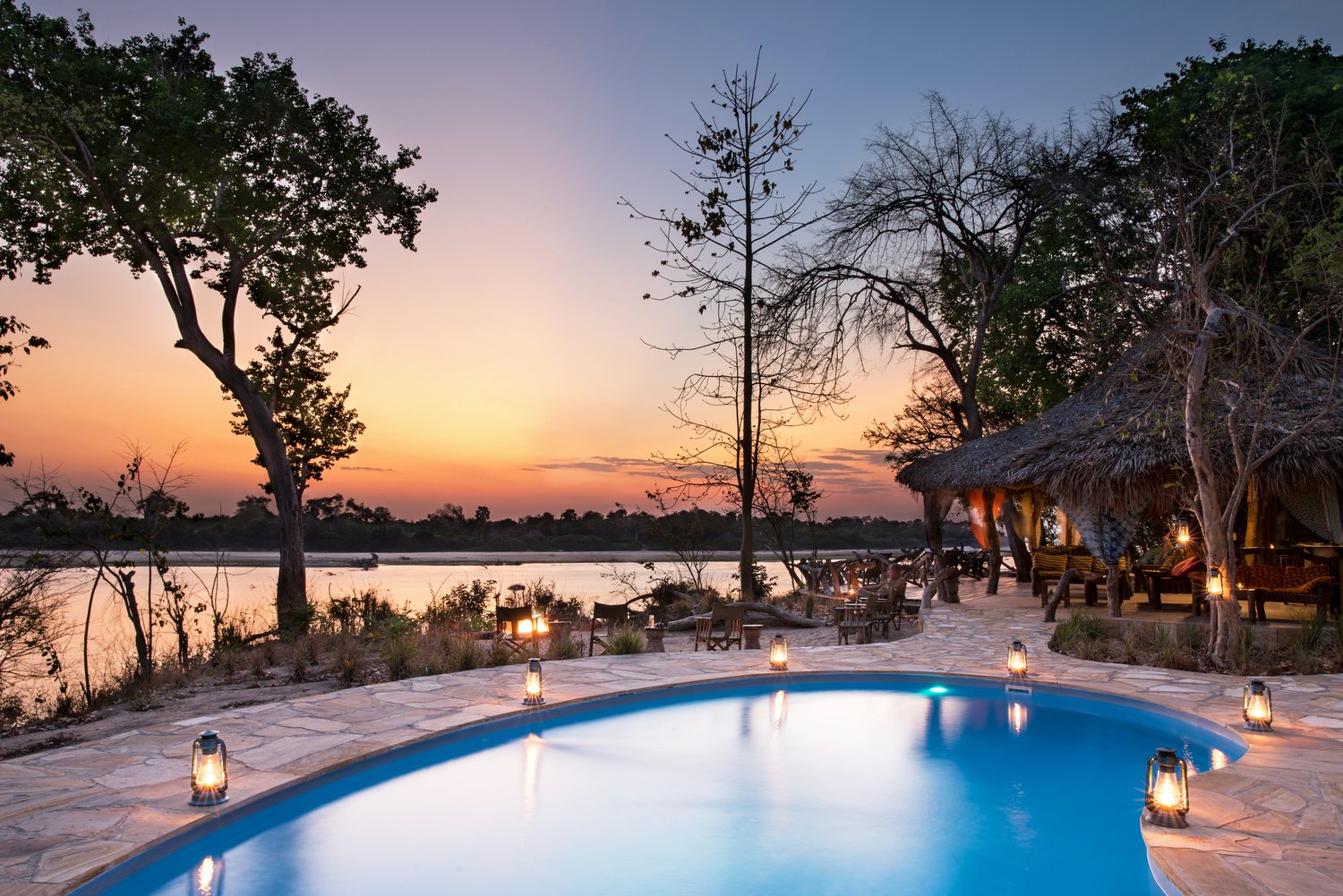 River camp. Ривер Кемп. Отель в Танзании с бассейном и дикими животными. Dunton River Camp Kristey.