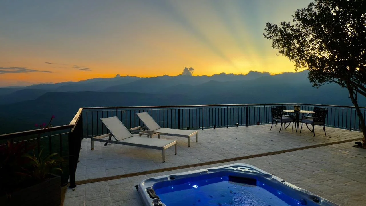 Calavita Ecohabs — terrace at sunset