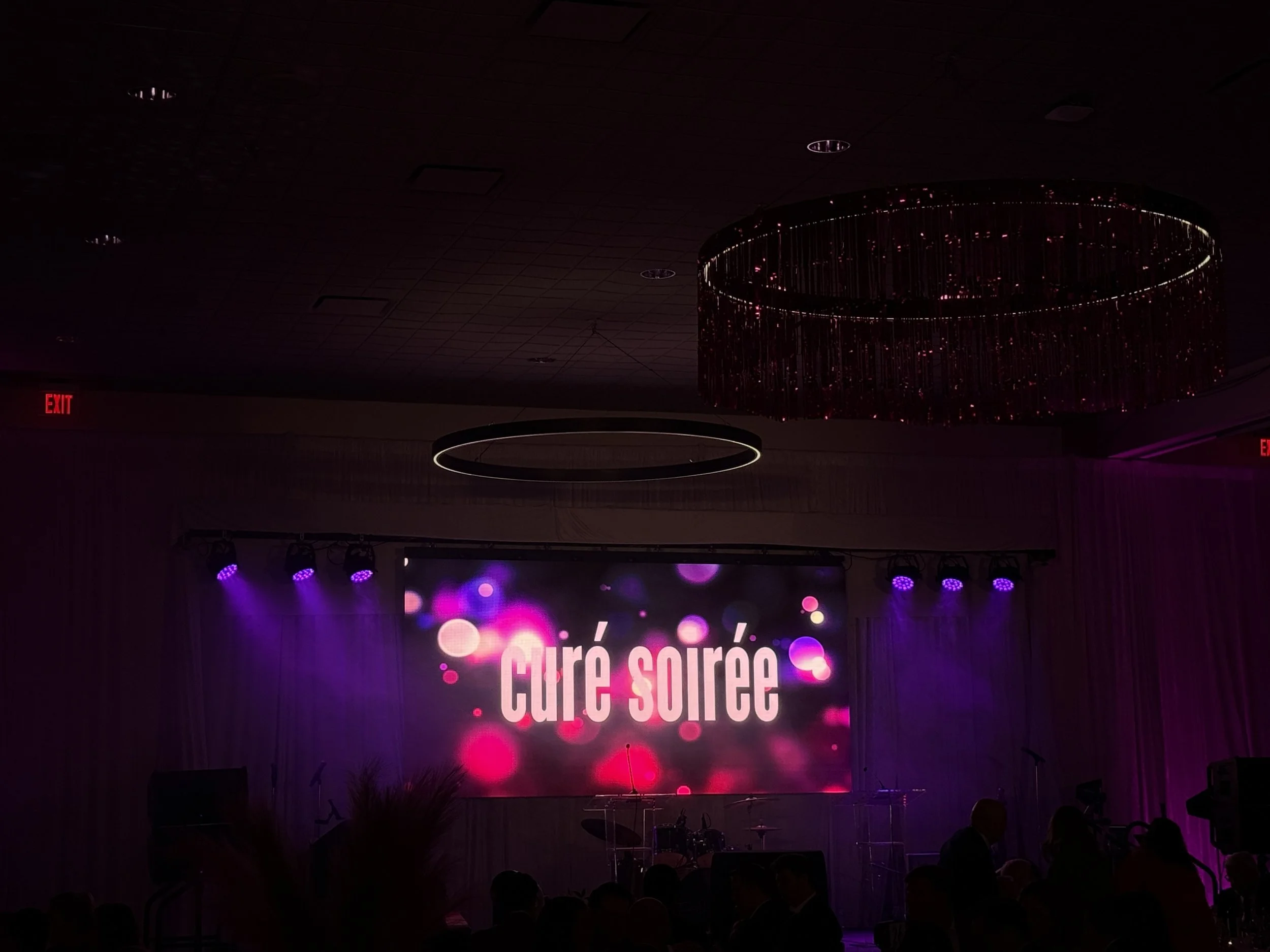 Modern lounge vignette