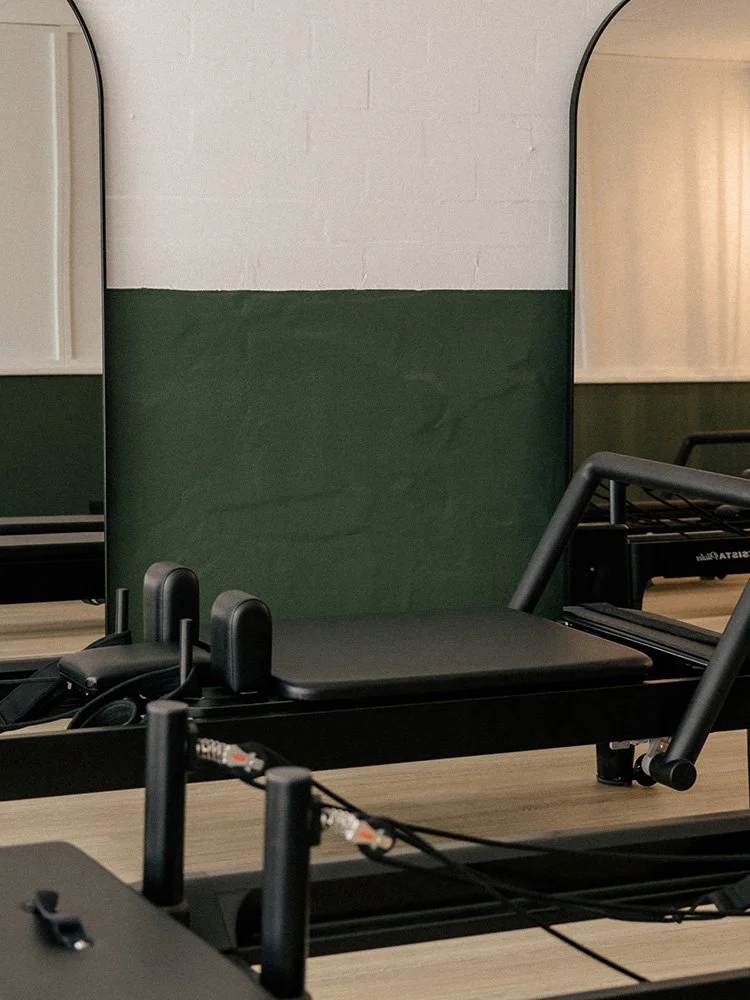 Reformer Pilates Class Image