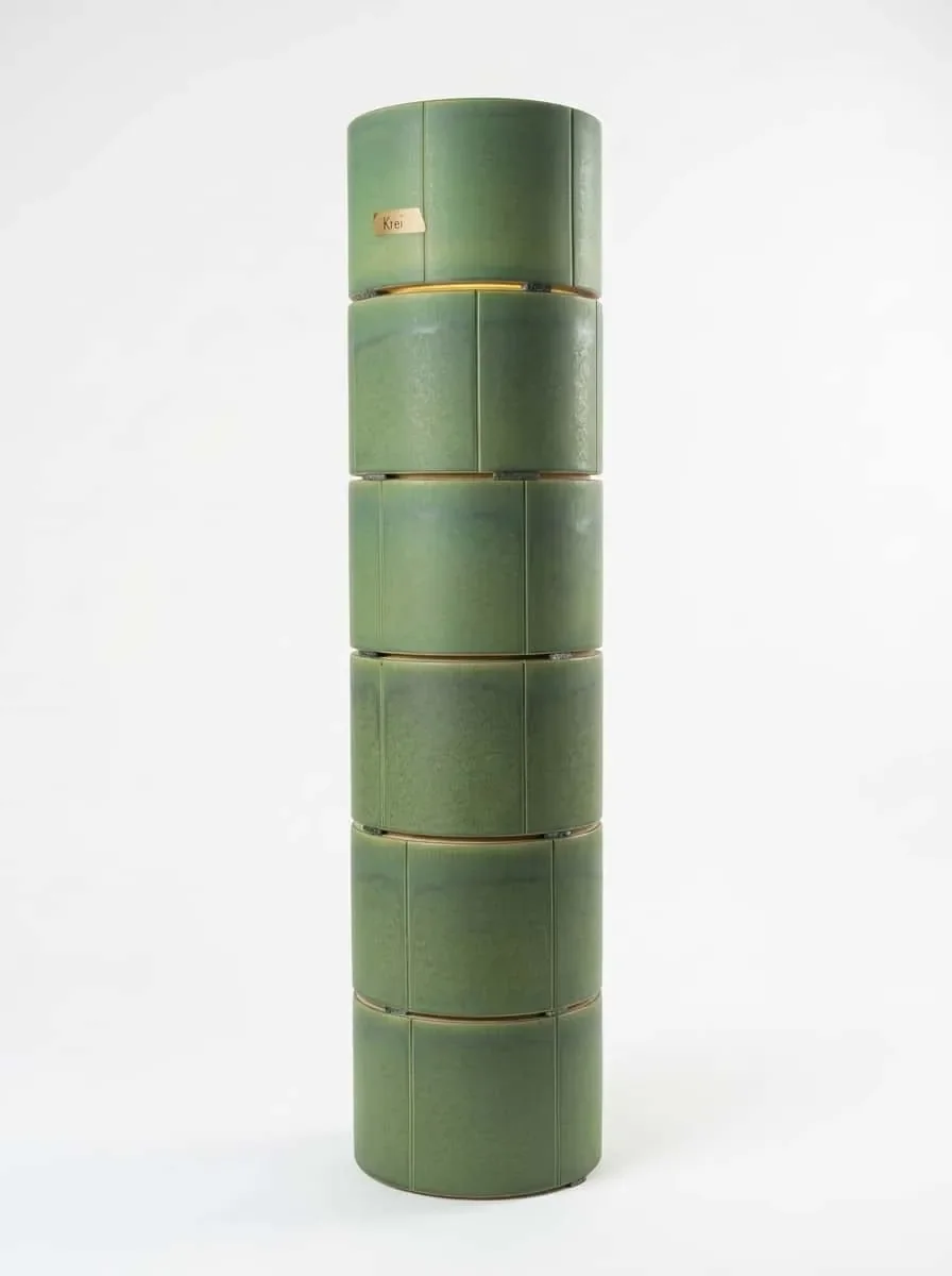 Speicherring „Kroko“ aus Keumalit mit handglasierter Oberfläche und ausgeprägtem Farbverlauf, Einzelstück aus der Manufaktur Bremer Grundofen