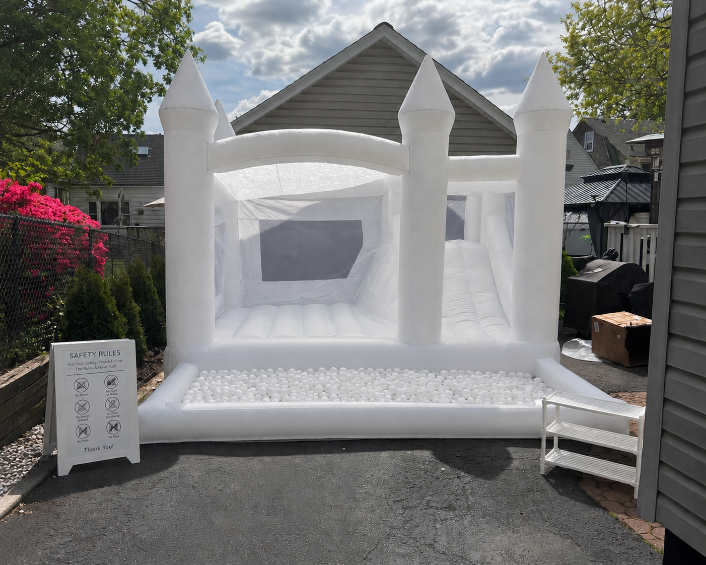 Essential white bounce house package