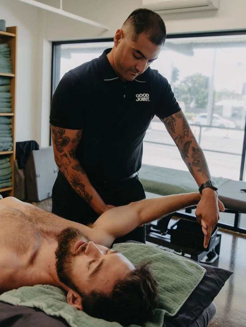 Elbow pain treatment at The Good Joint