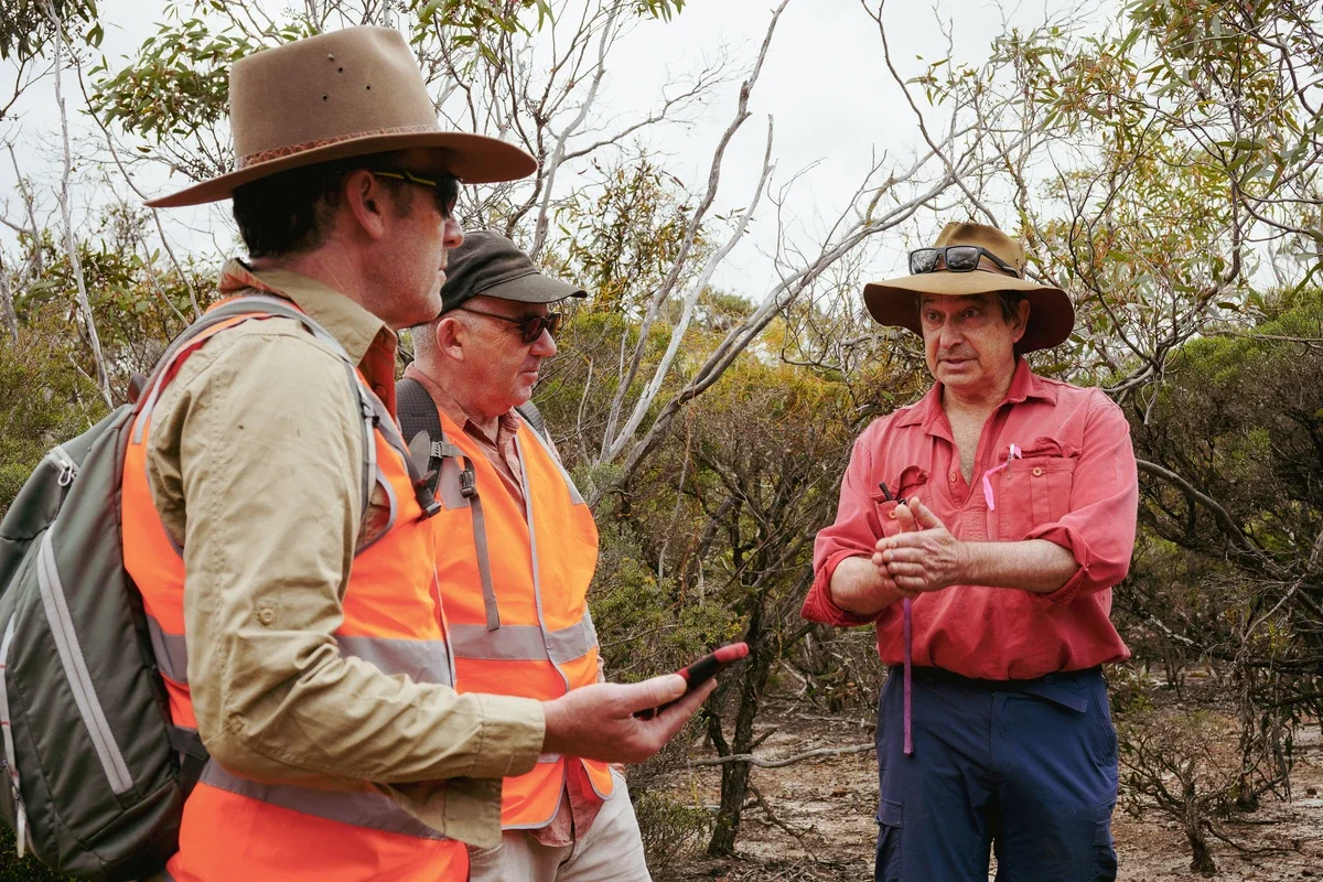 Malleefowl volunteer GPS training