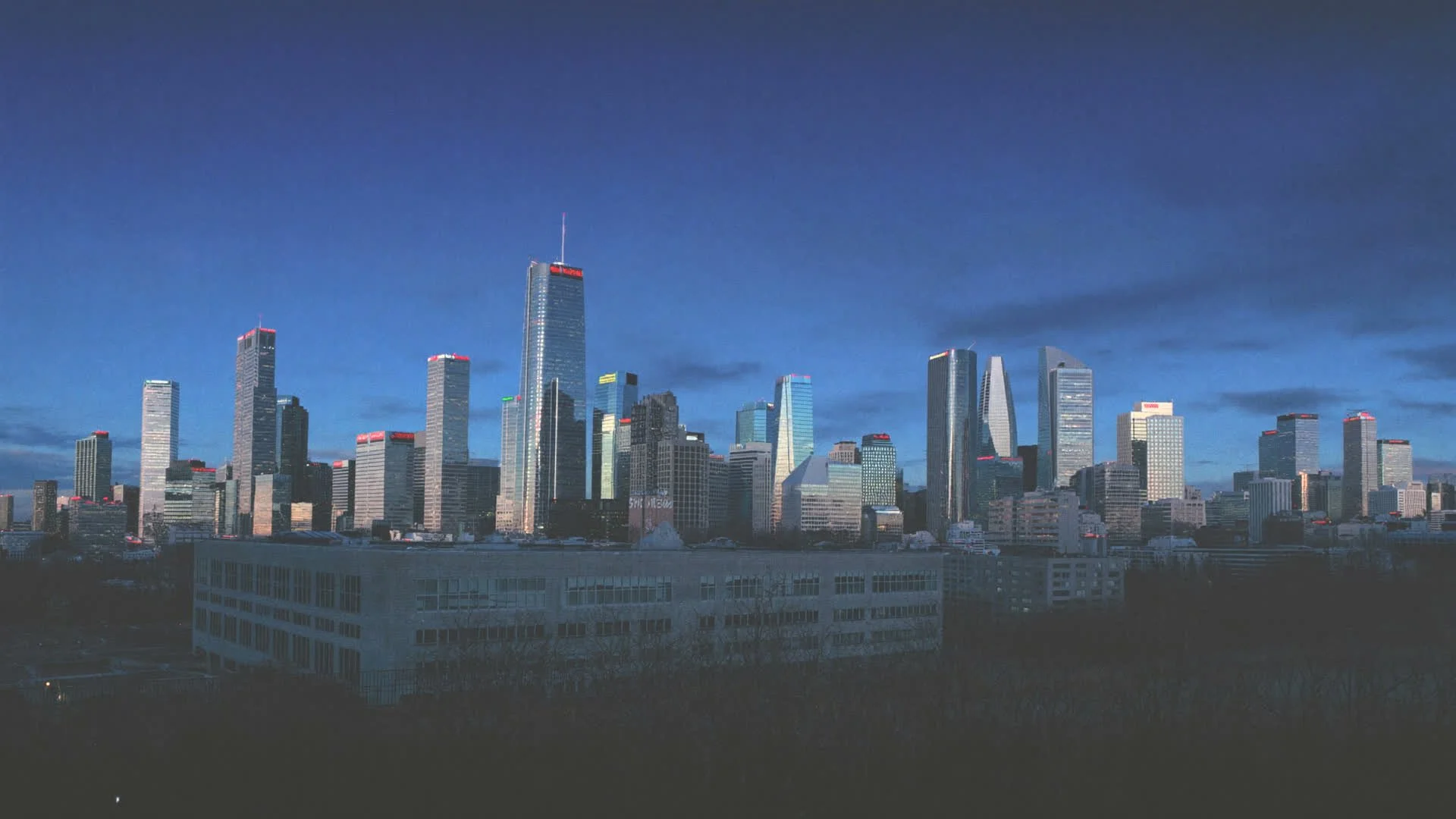 Downtown Cincinnati skyline at dusk