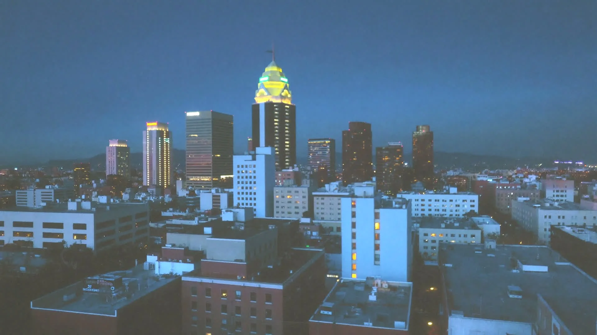 Downtown Des Moines skyline at dusk