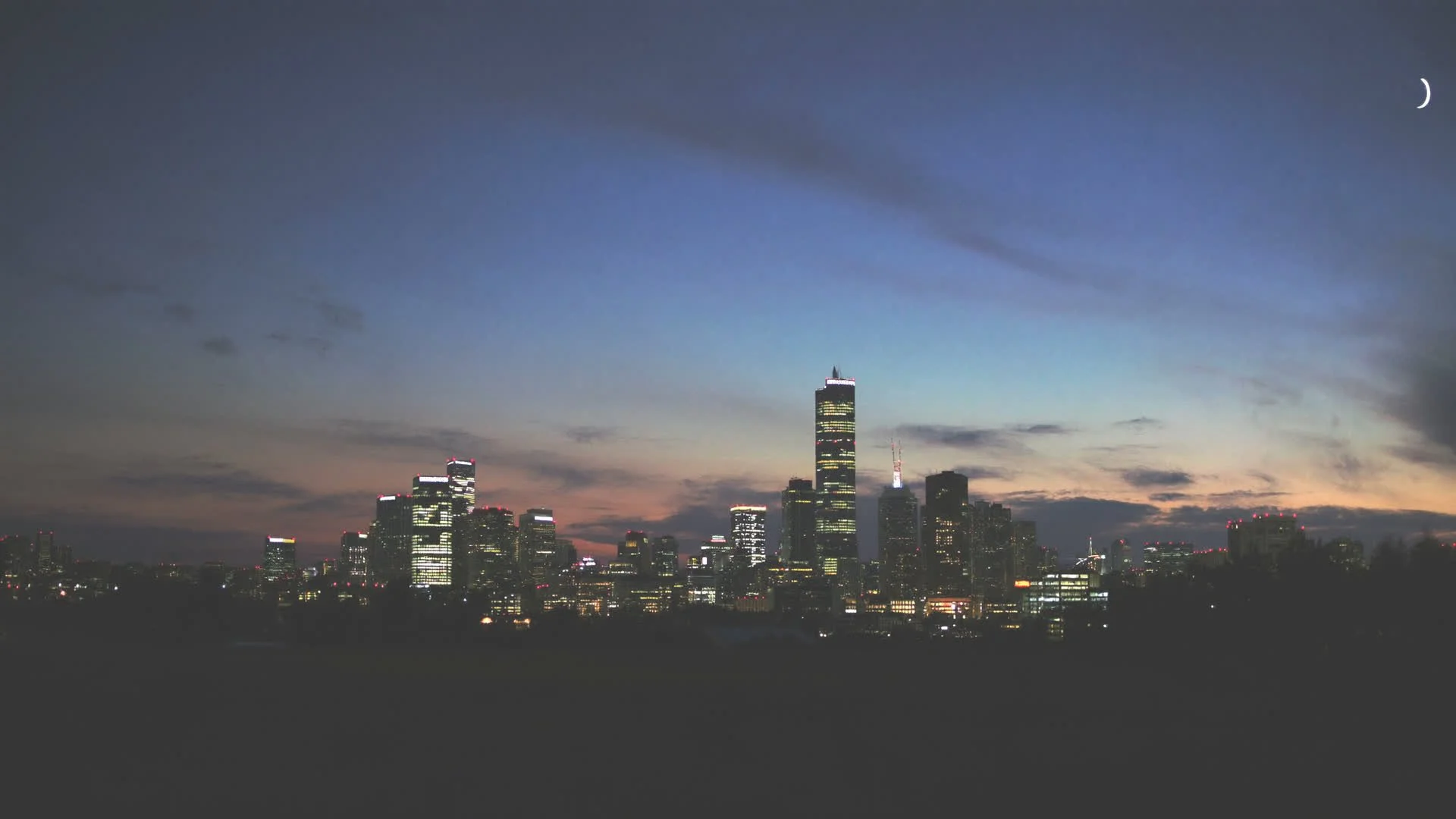 Downtown Indianapolis skyline at dusk