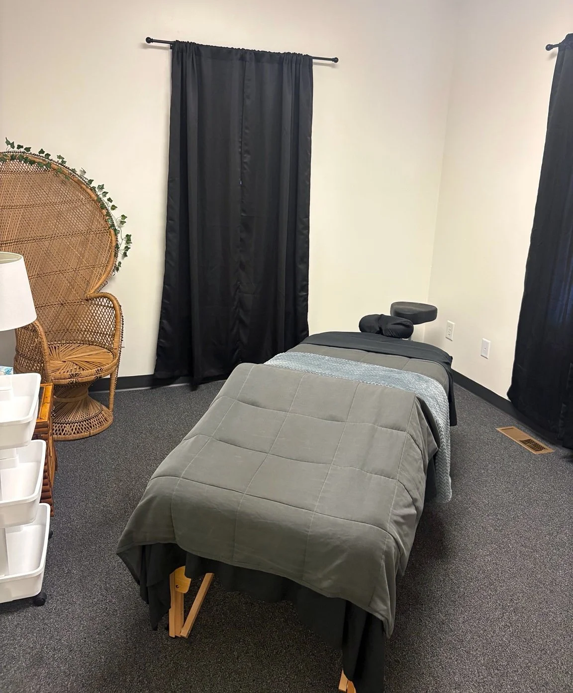 Single massage table in an Oconee treatment room