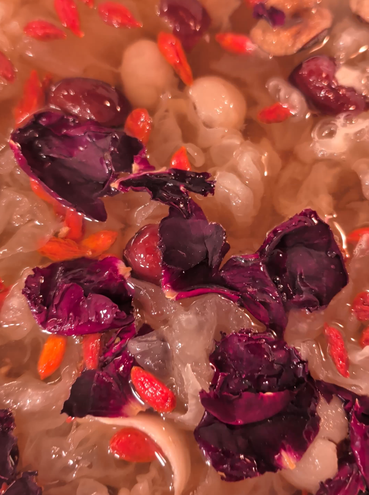 Finished bowl with rose petals