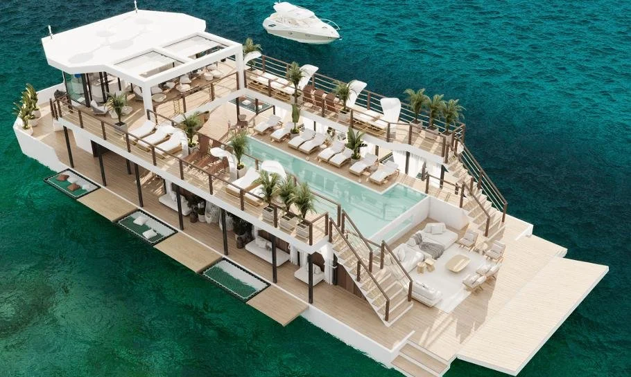 Yacht