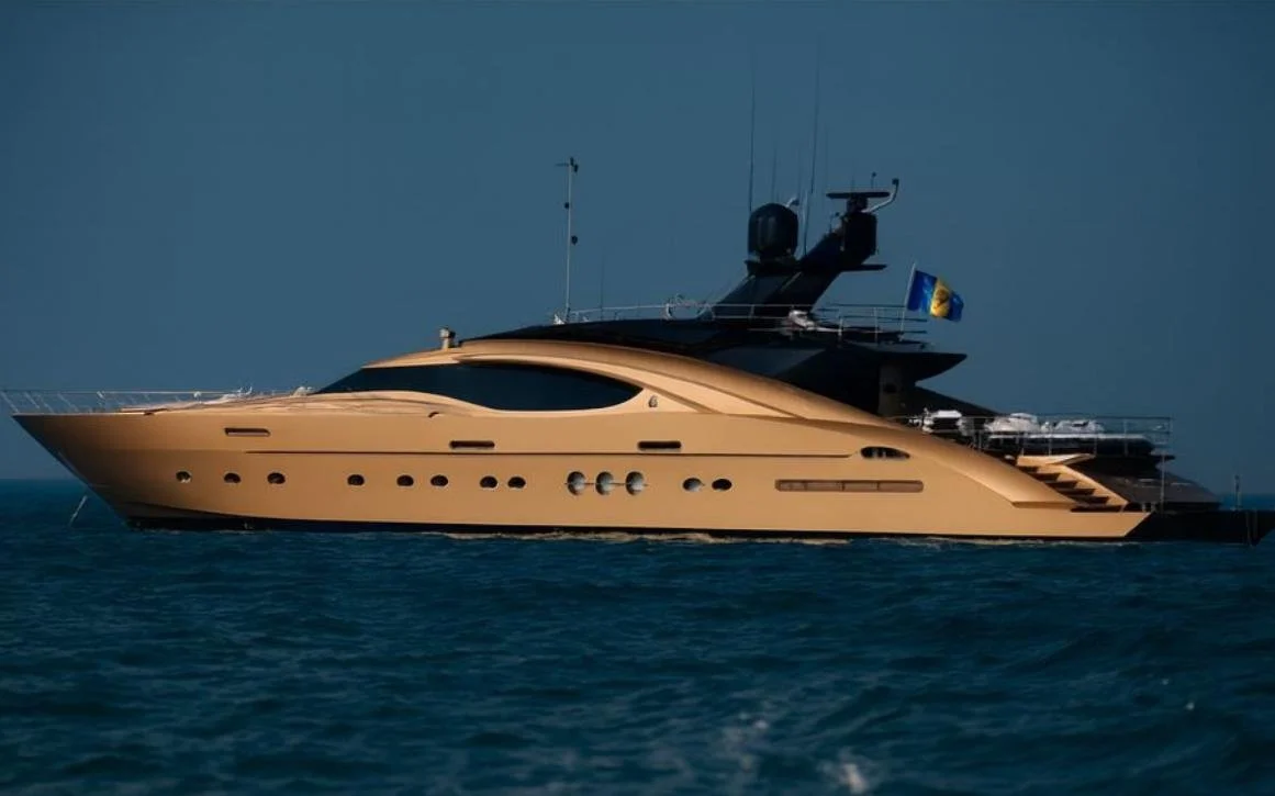Yacht
