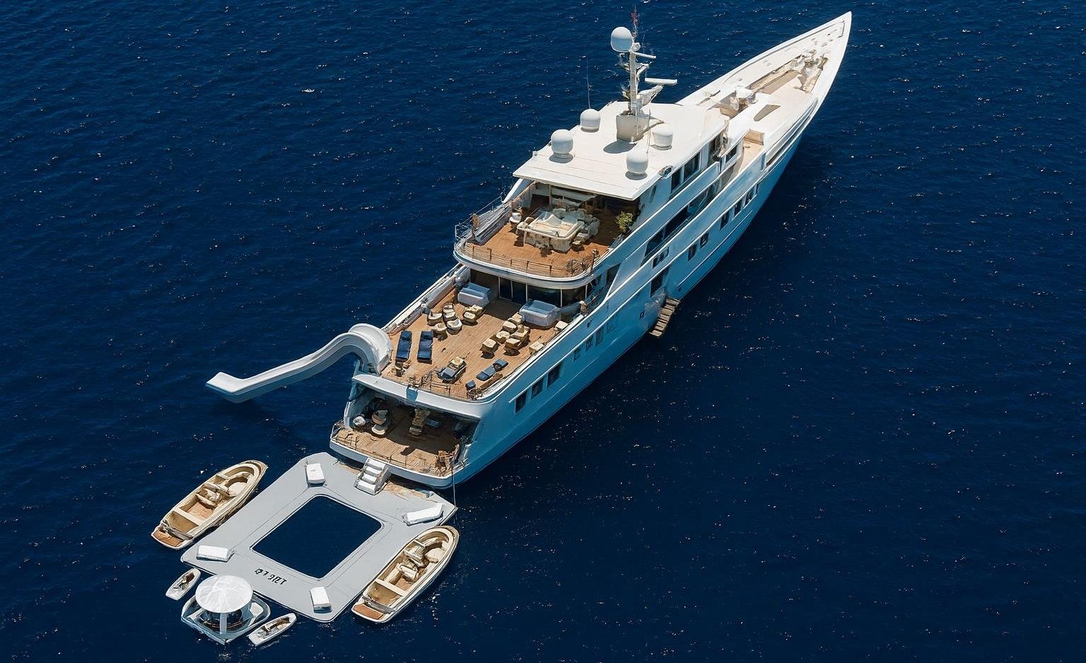 Yacht