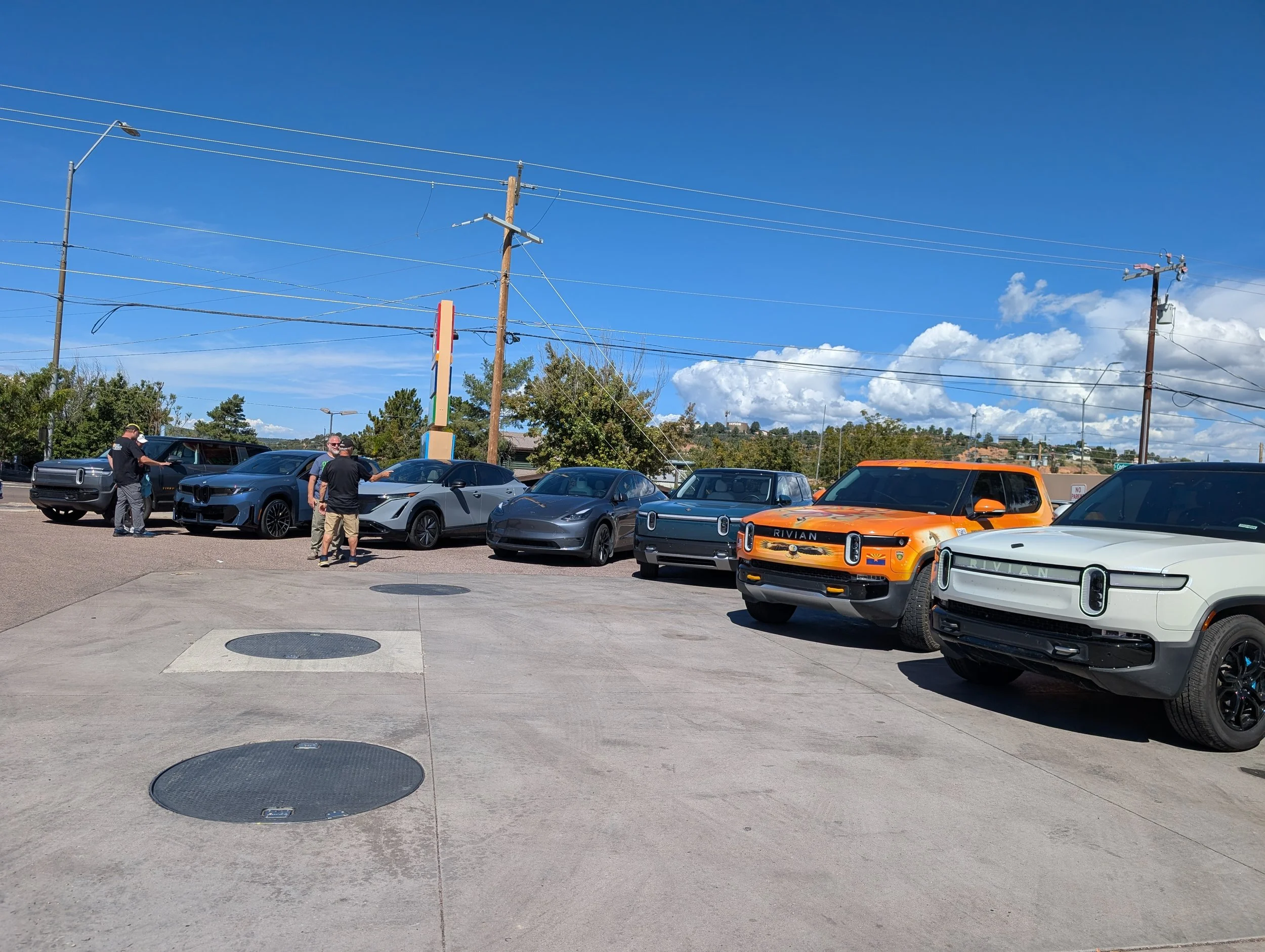 Electric vehicles gathered during the Payson stop