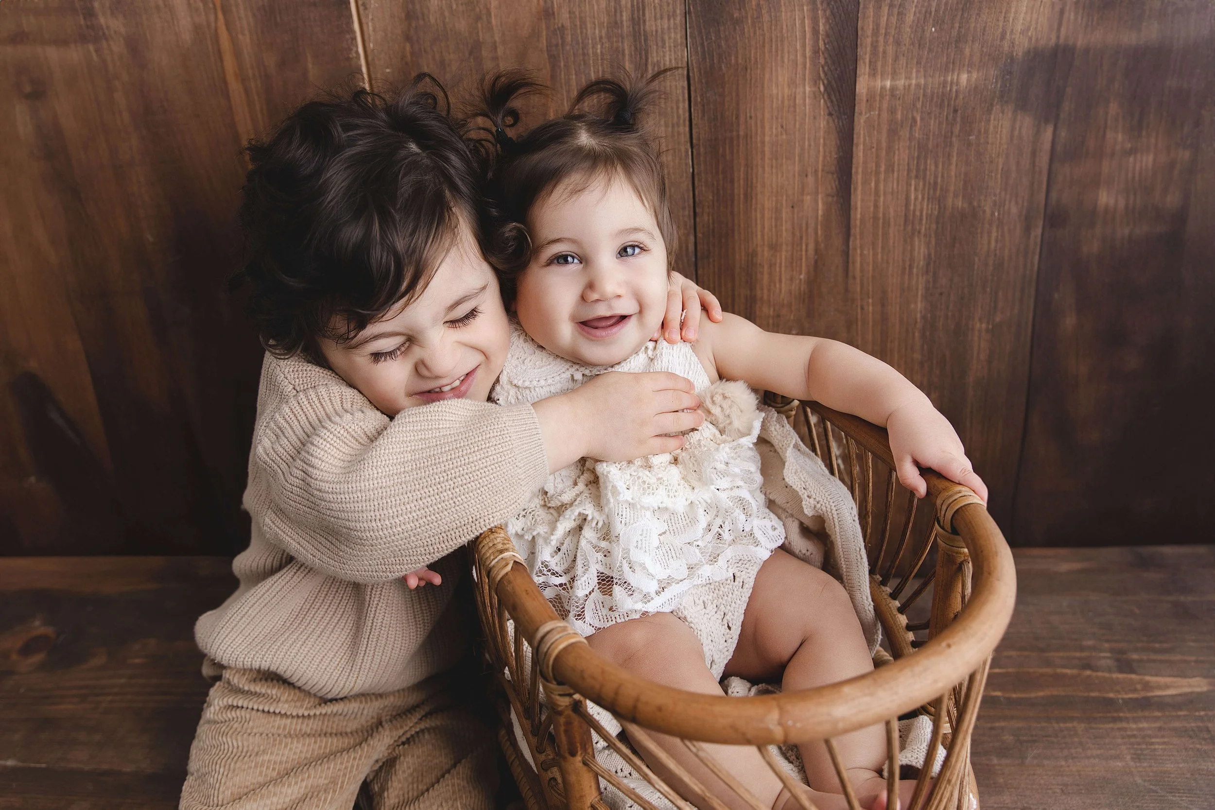 Baby milestone photography session included in Lama's Littles Grow With Me collection