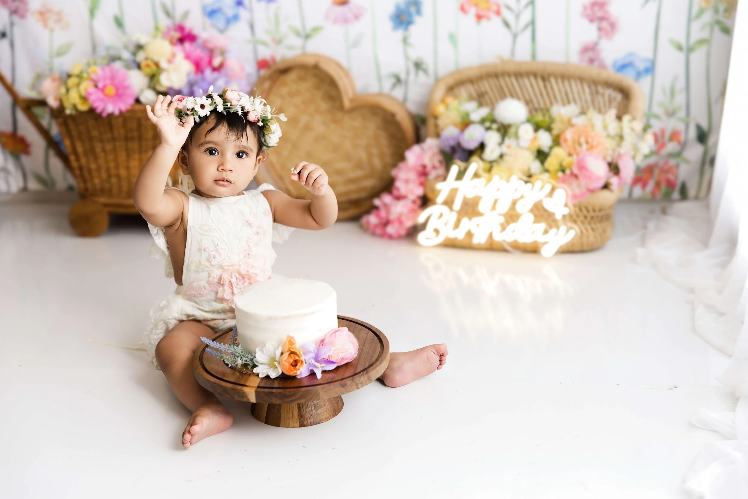 First birthday cake smash photography session included in Lama's Littles Grow With Me collection