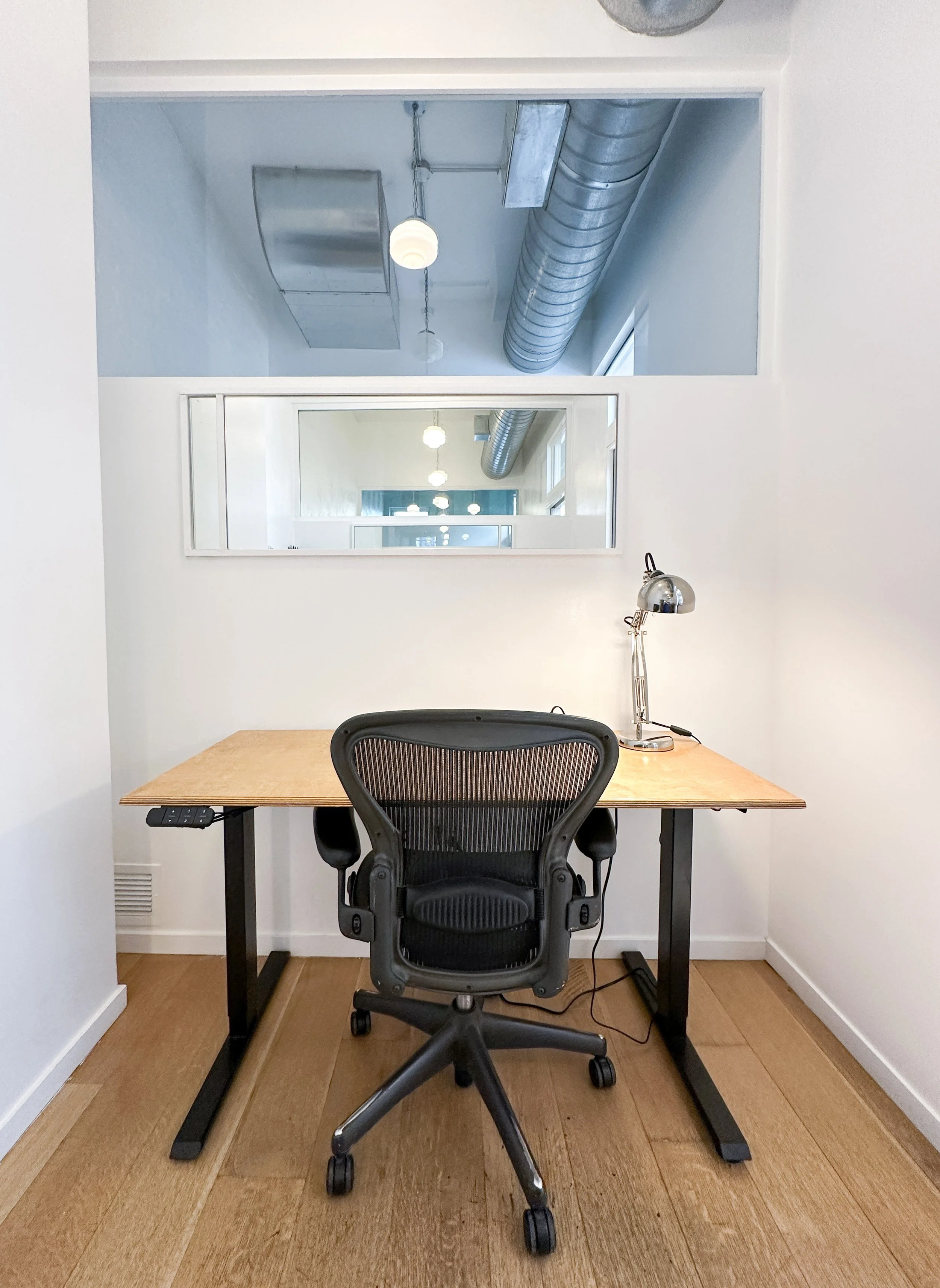 The Two-Person office at GRANDER, view 3