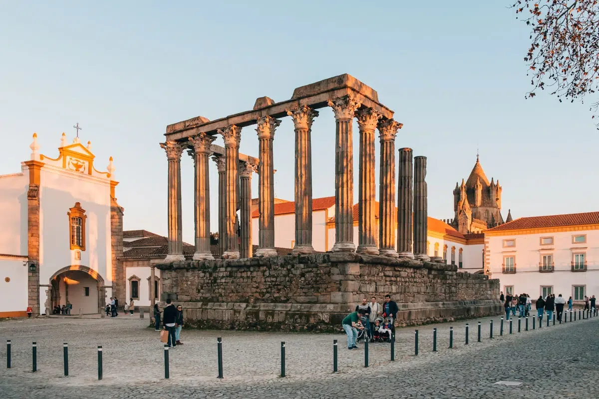 Évora