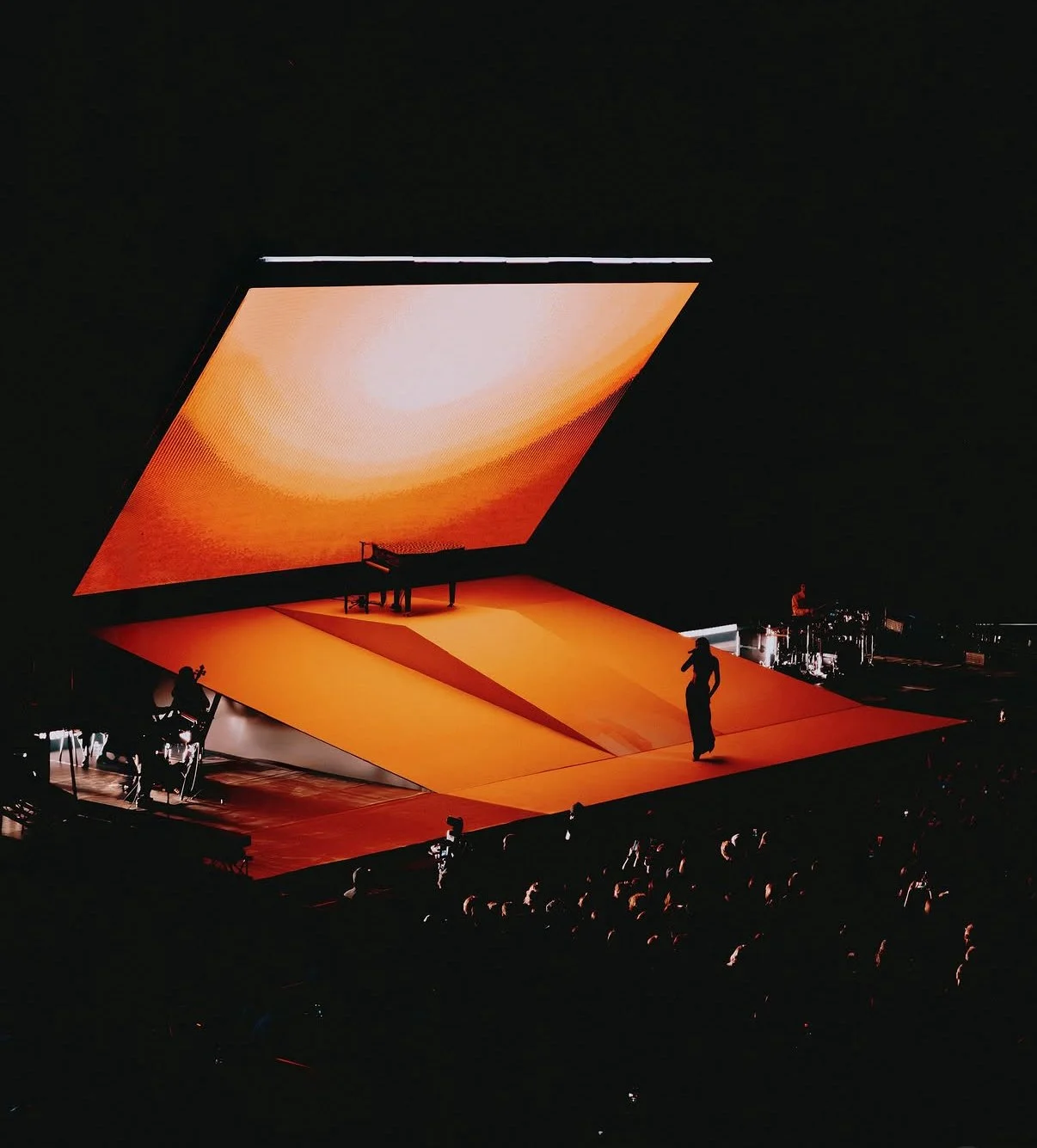 Large-scale live stage environment