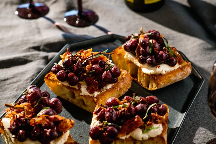 Spicy Grape Ricotta Crostini, photo 2