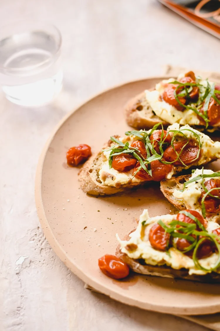 Tomato Basil Tartine, photo 2