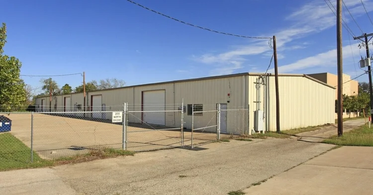 200 N Bagdad Rd, Units 2 and 3