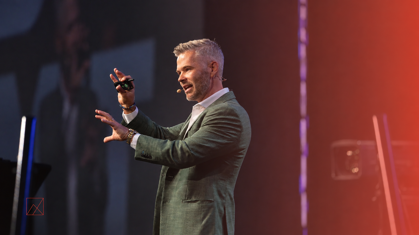 Andrew Undem sharing the 9 C's real estate consultation system at the 2026 Tom Ferry Success Summit