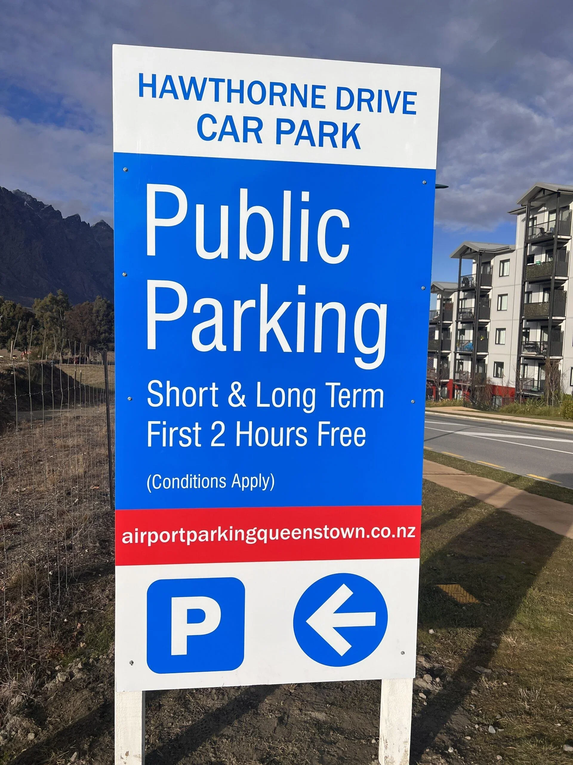 Queenstown parking near Pirom Massage