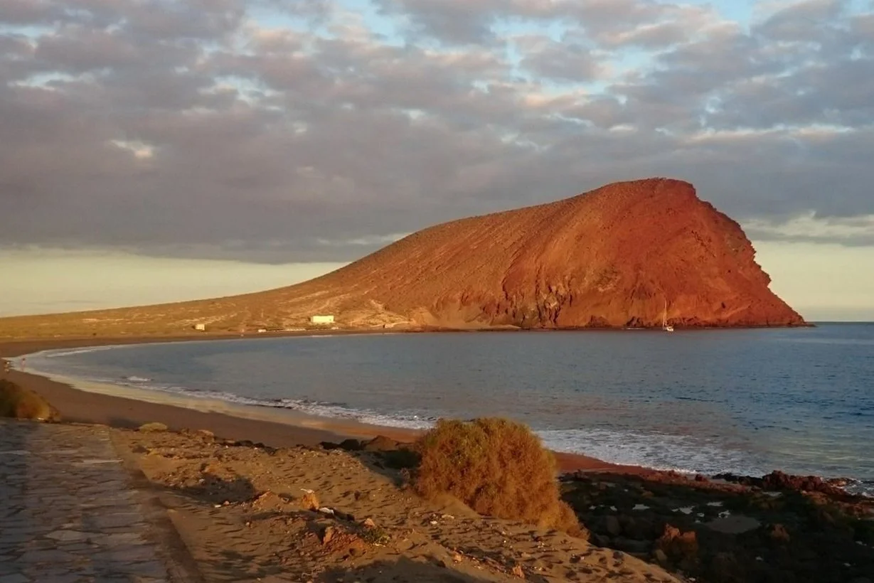 Foto dell'alba alla Montana Roja scattata durante un viaggio fotografico a Tenerife con Andrea Curzi