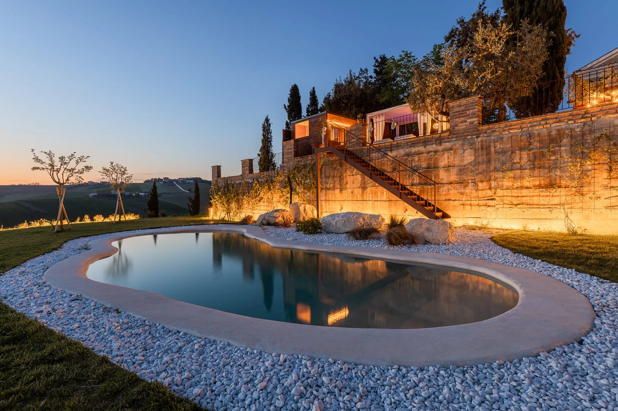 Piscina notturna - Fotografia interni ed esterni Casolare Ancona