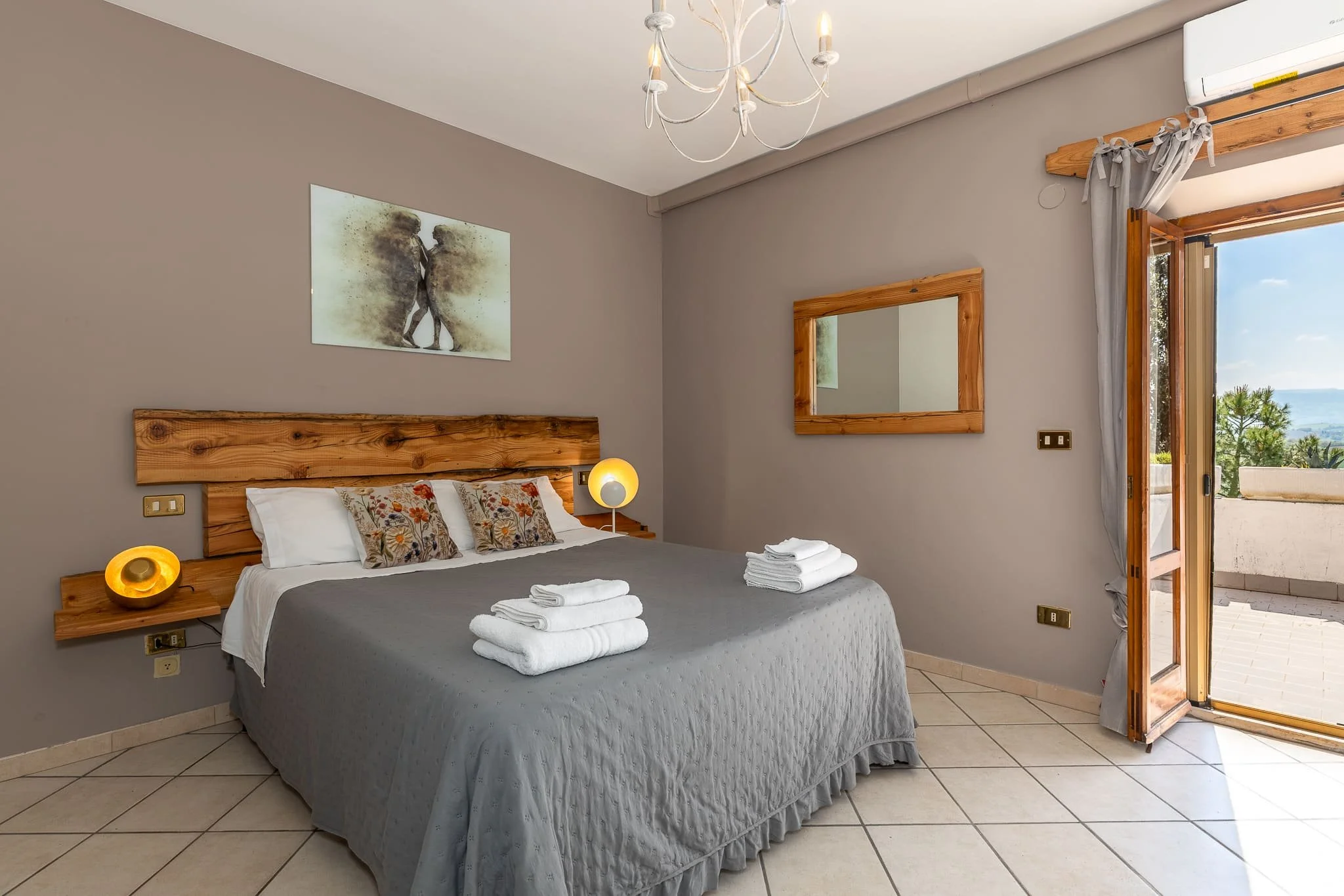 Camera da letto matrimoniale - Servizio fotografico interni Andrea Curzi