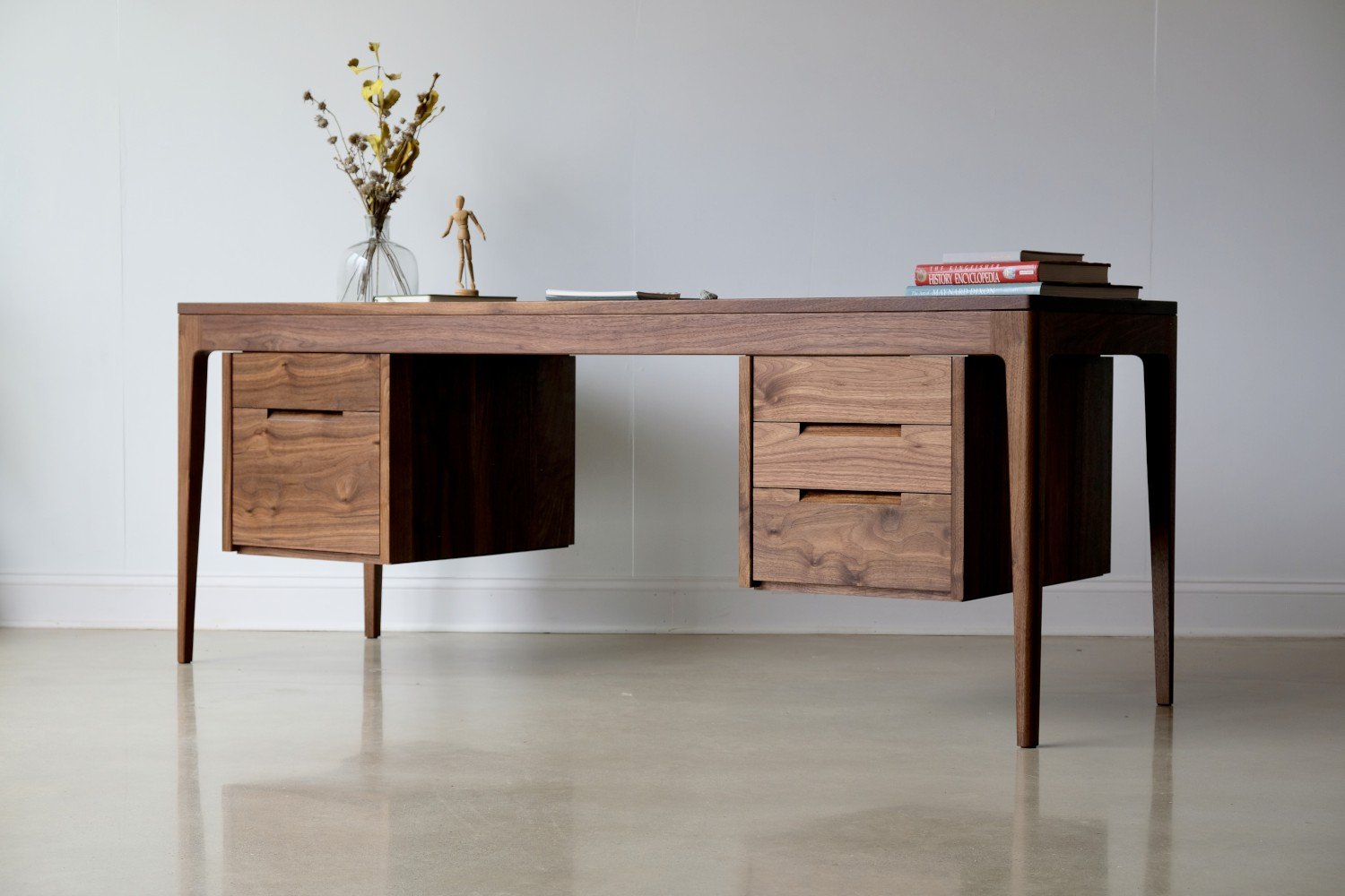 Handcrafted office desk