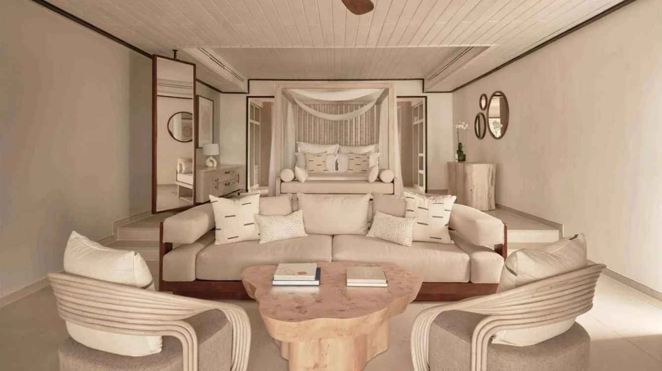 A Bay Suite bedroom and lounge