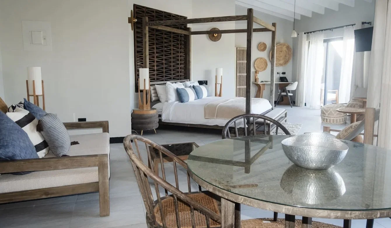 A Tamarind Studio with four-poster bed and sitting area