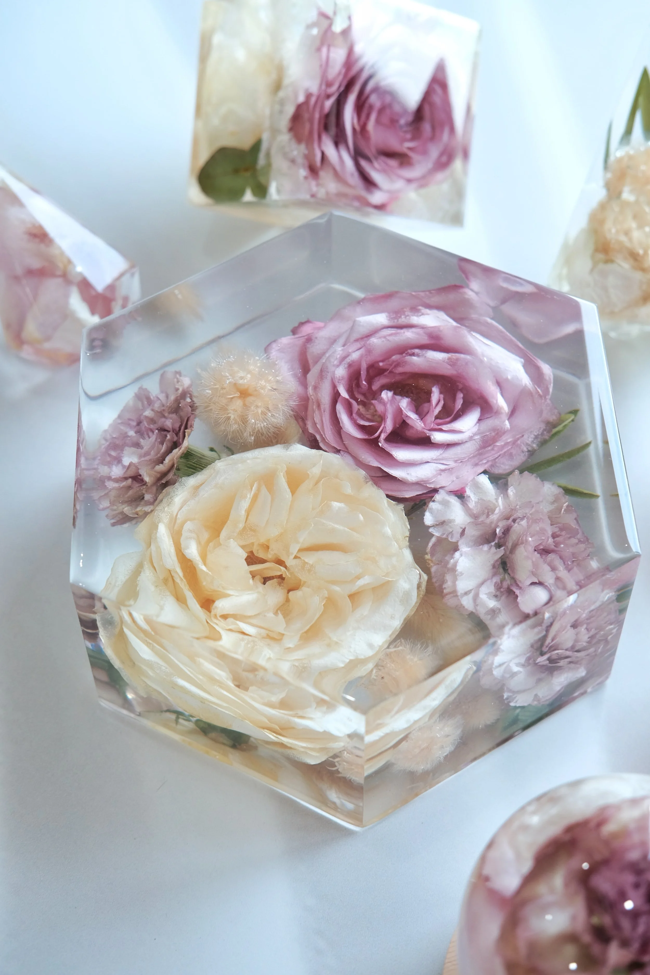 Finished resin keepsake