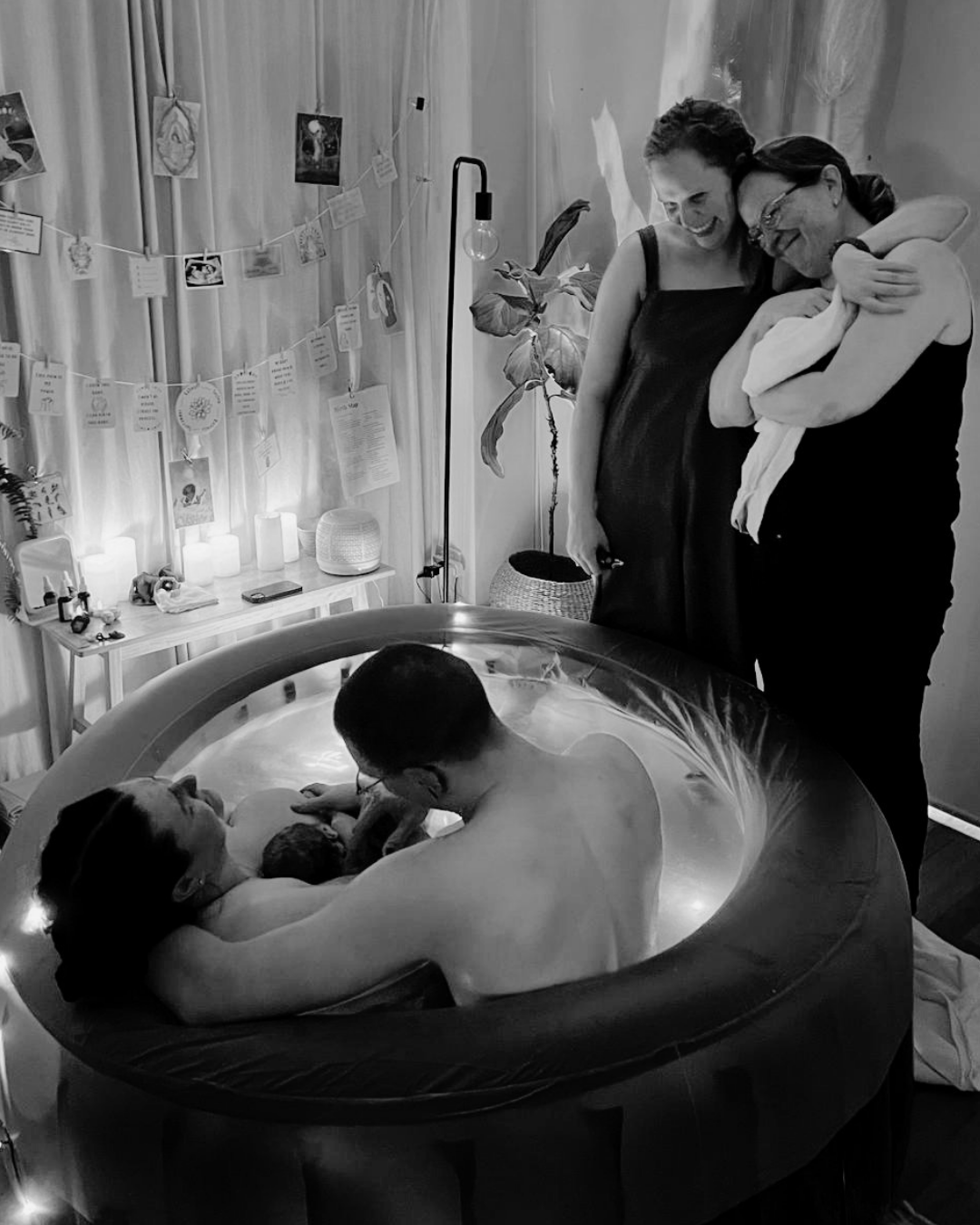 A MAMA midwife with a client
