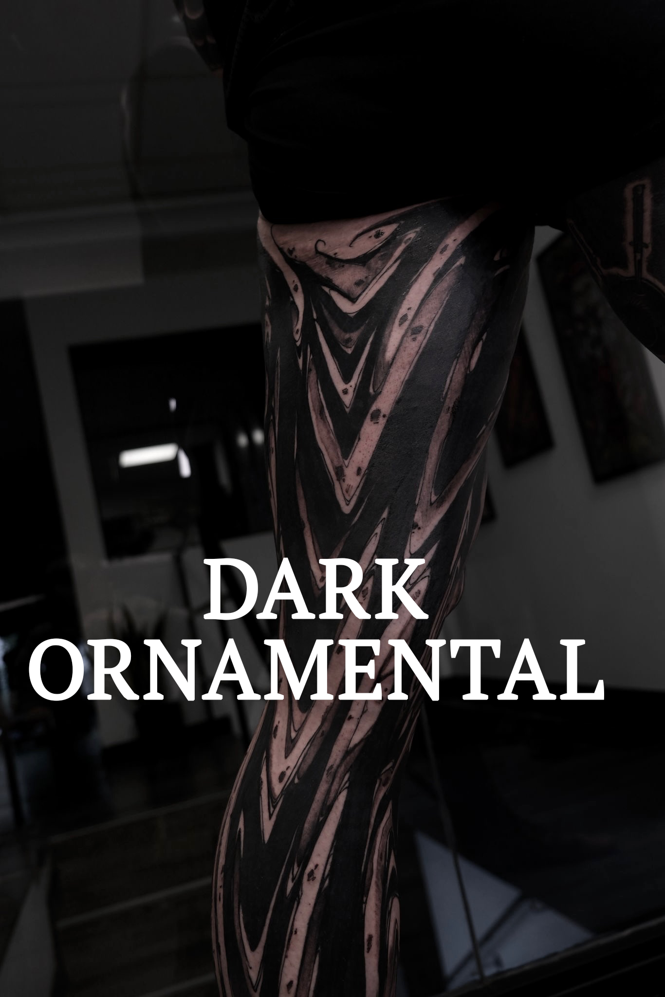 Tatuaje dark ornamental en Sacred Ink Madrid