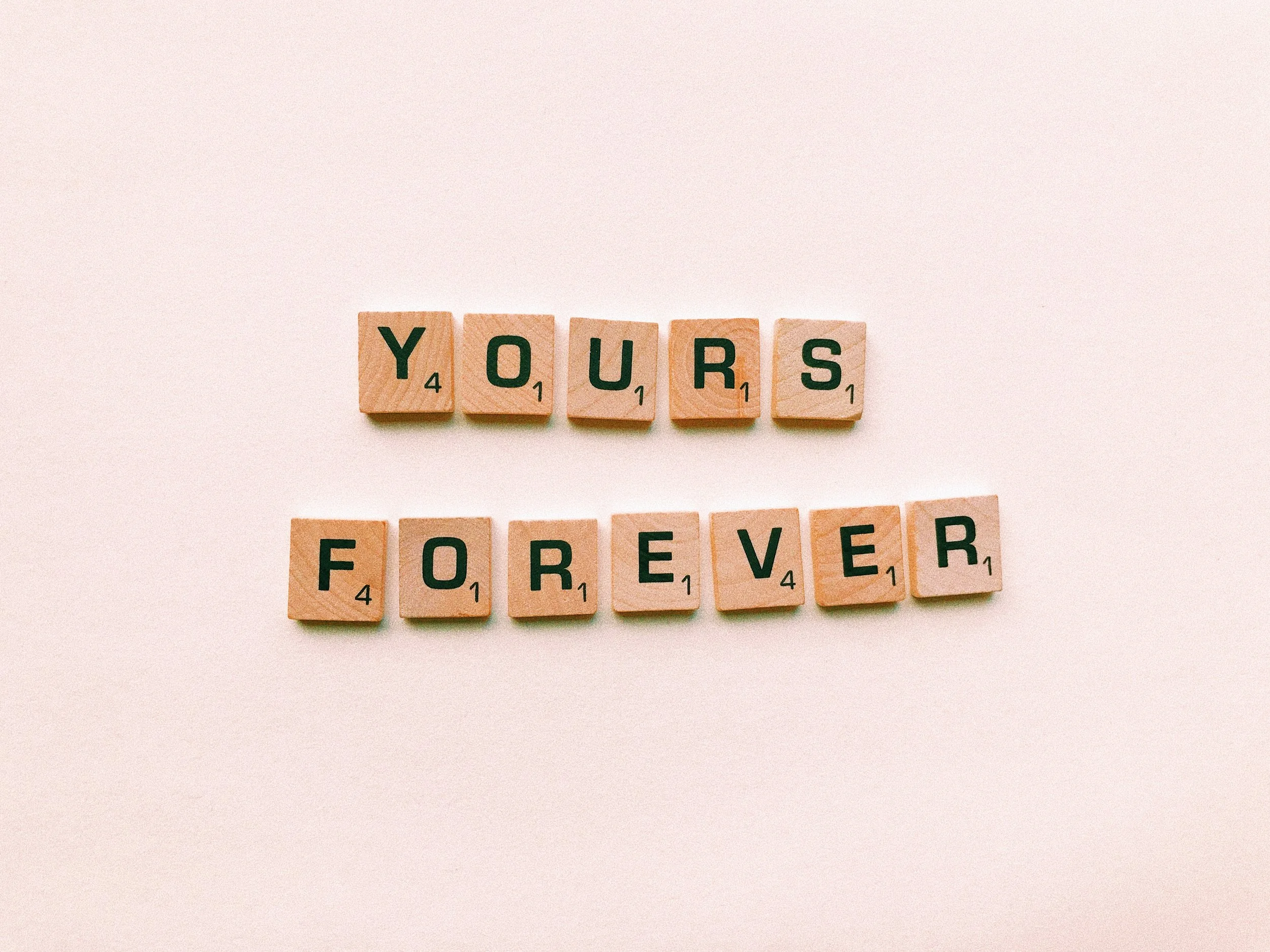Wooden-tile letter phrase commission