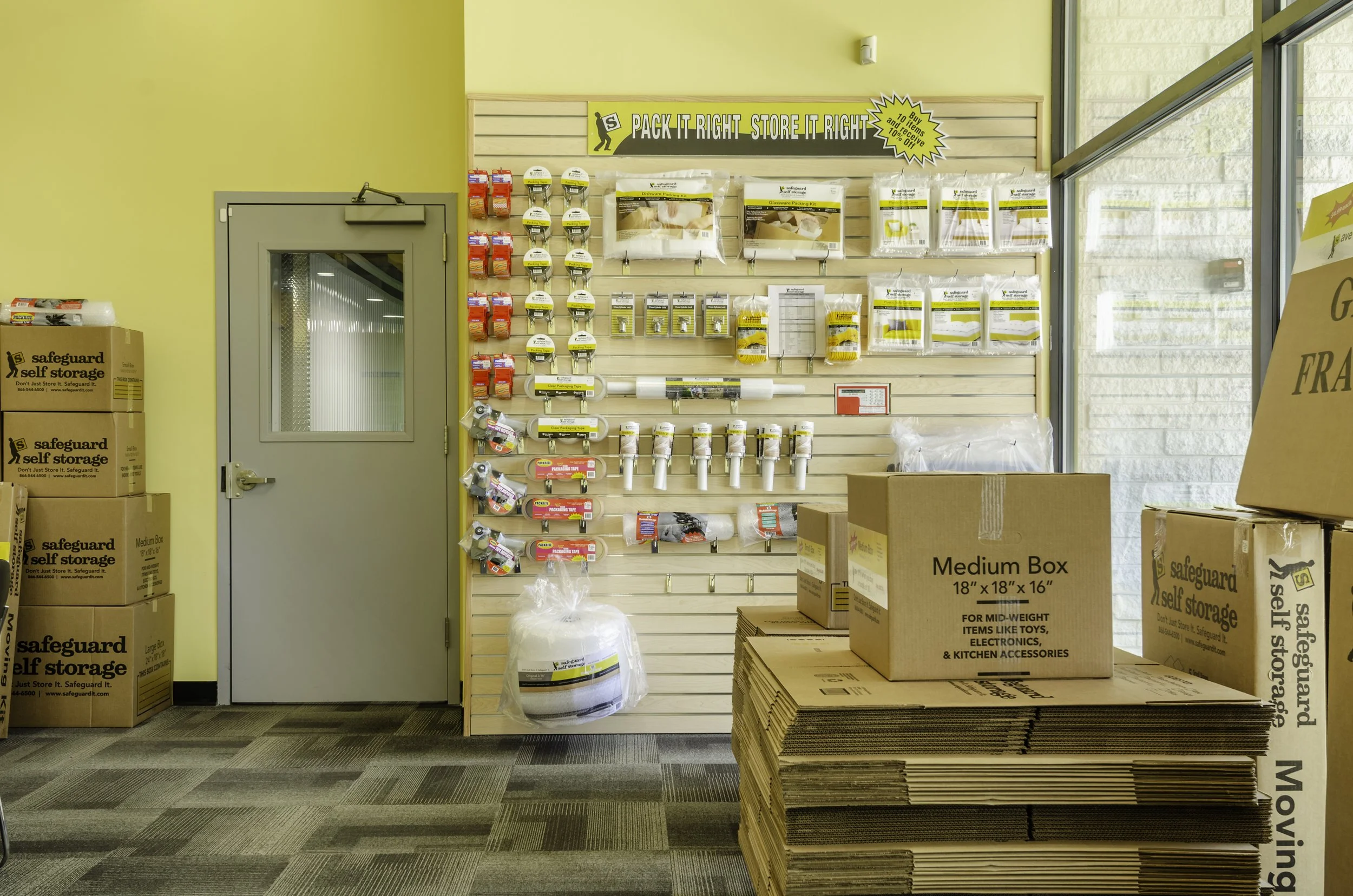 Safeguard Storage moving supplies display