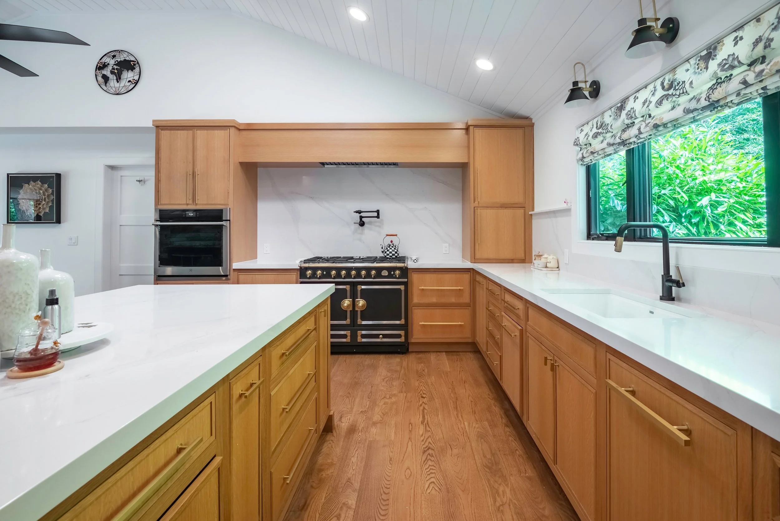 Port Jefferson renovation kitchen luxury range quartz countertops Long Island NY — Palma Design