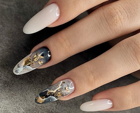 Russian nails in neutral tones