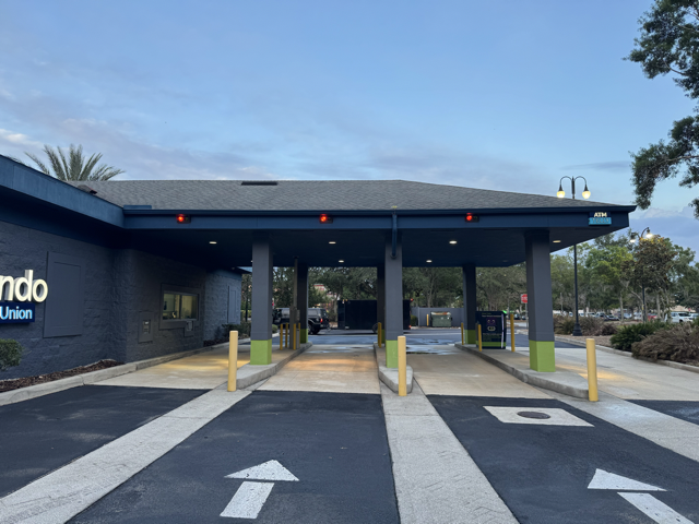 Commercial exterior cleaning for apartments, HOAs, and retail properties in Orlando