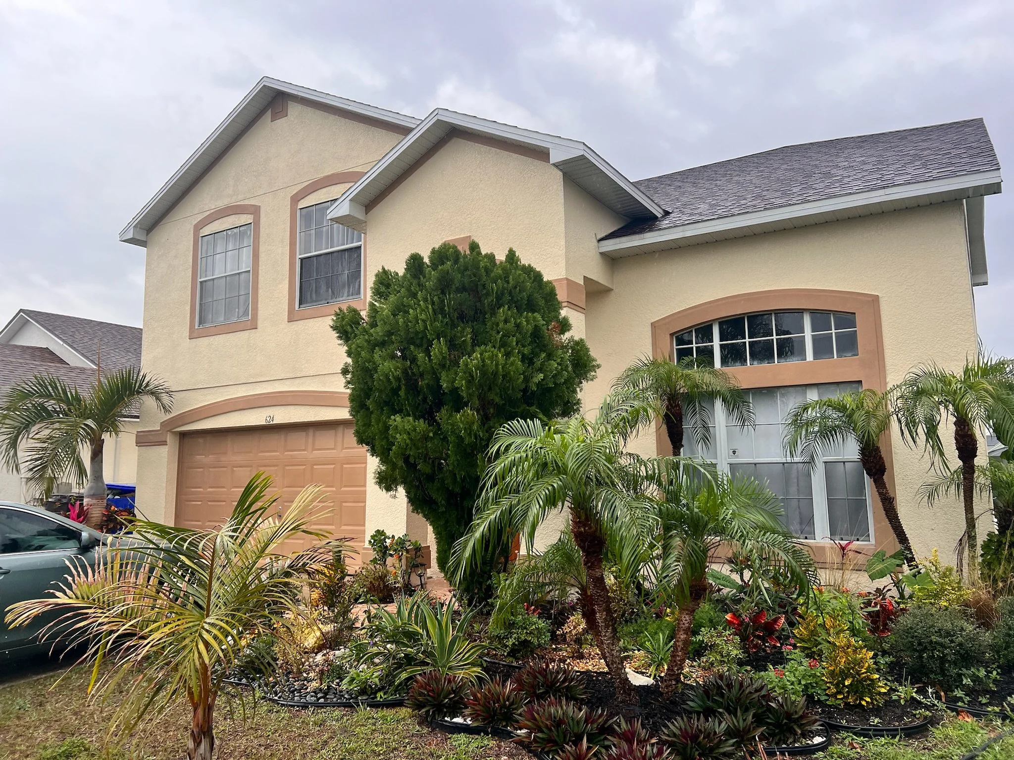 Front exterior cleaning result in Central Florida
