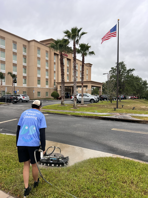 Commercial pressure washing in Orlando, Florida