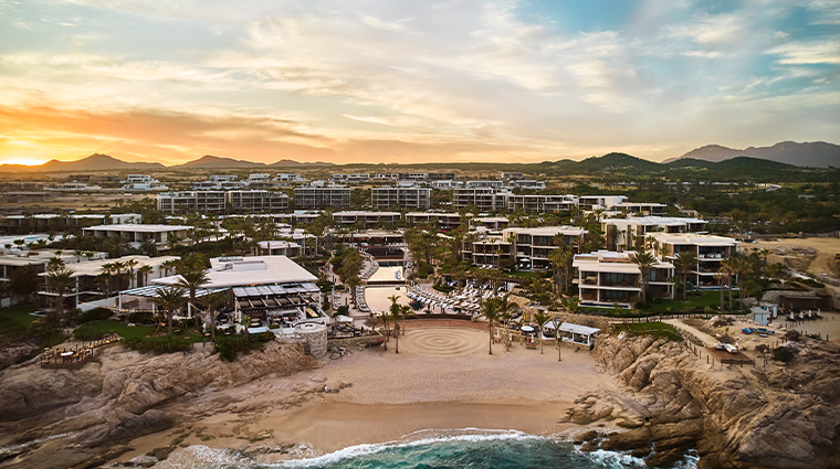 Chileno Bay Resort luxury destination wedding venue in Los Cabos