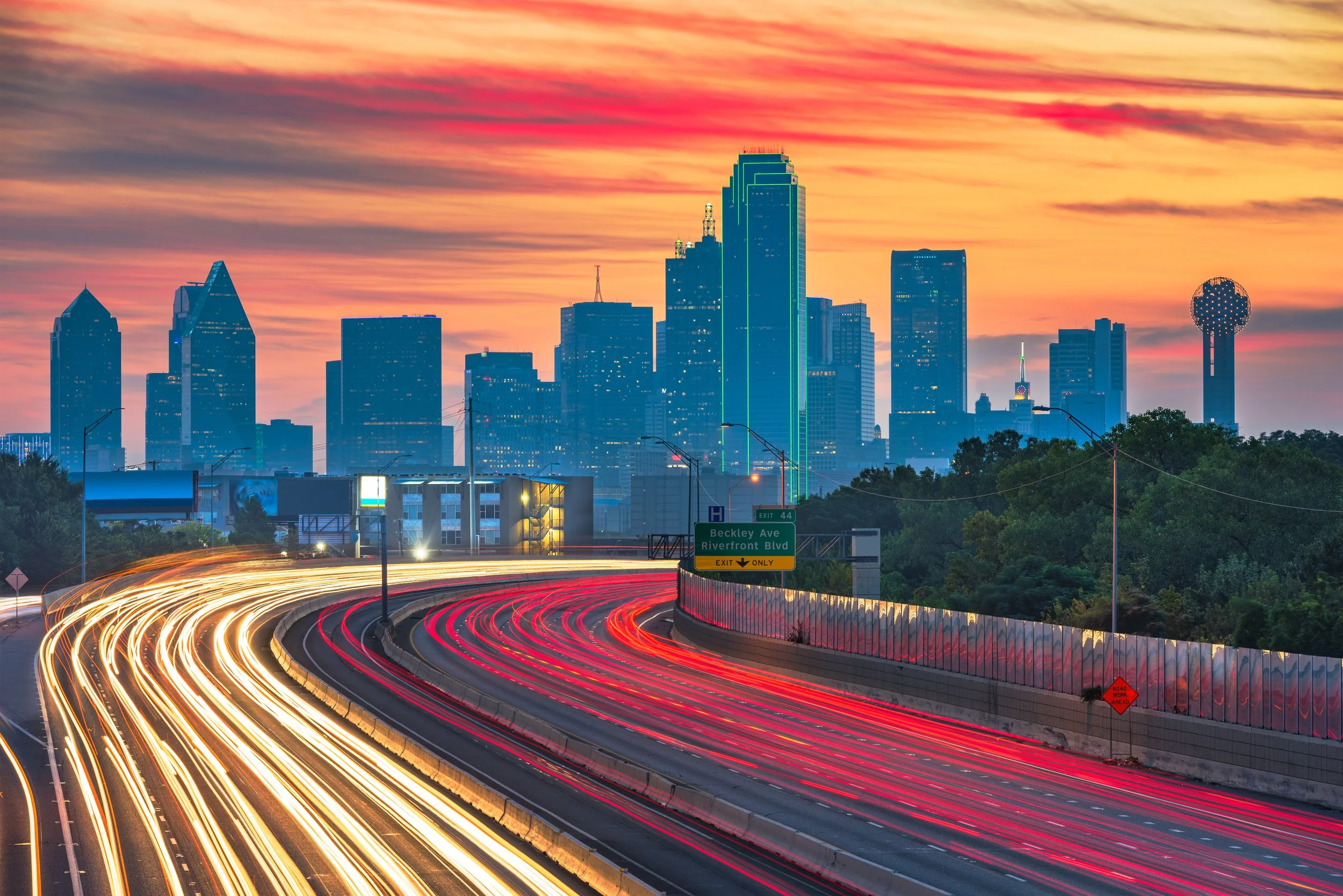 Dallas, Texas downtown skyline and highway